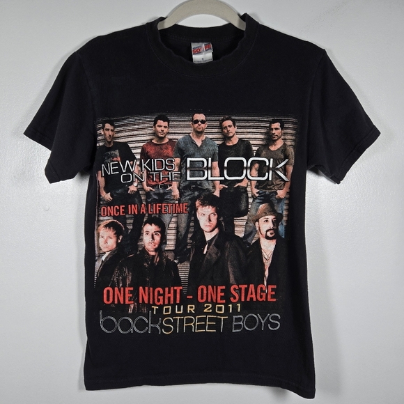 New Kids On The Block Backstreet Boys NKOTBSB 2011 Tour Band Tee T-Shirt Small - Picture 1 of 12